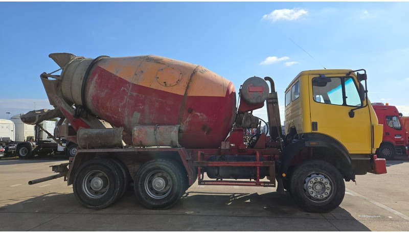 Mercedes-Benz SK 2527 (MALAXEUR / MIXER / POSSIBLE COMME CHASSIS / 6X4 / LAMES / GRAND PONT) - Truk pengaduk beton: gambar 3 Mercedes-Benz SK 2527 (MALAXEUR / MIXER / POSSIBLE COMME CHASSIS / 6X4 / LAMES / GRAND PONT) - Truk pengaduk beton: gambar 3