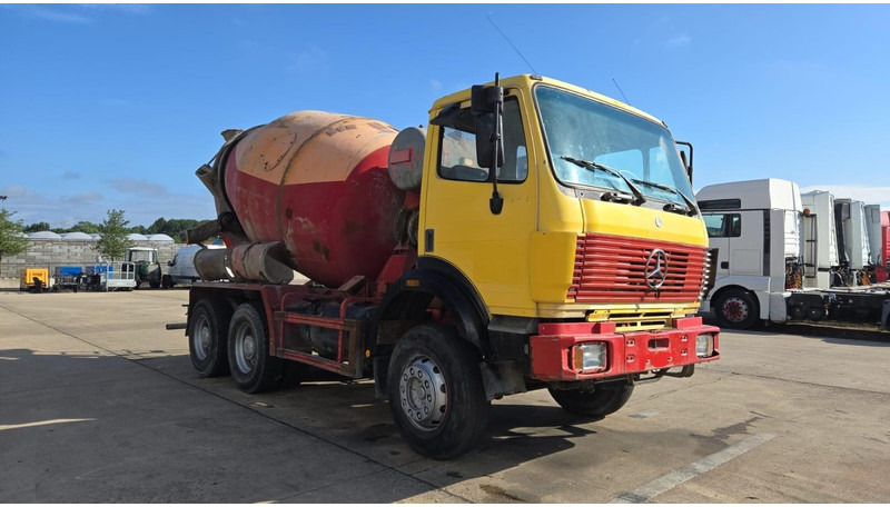 Mercedes-Benz SK 2527 (MALAXEUR / MIXER / POSSIBLE COMME CHASSIS / 6X4 / LAMES / GRAND PONT) - Truk pengaduk beton: gambar 5 Mercedes-Benz SK 2527 (MALAXEUR / MIXER / POSSIBLE COMME CHASSIS / 6X4 / LAMES / GRAND PONT) - Truk pengaduk beton: gambar 5