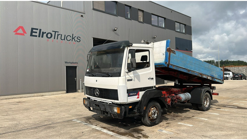Mercedes-Benz SK 809 (POMPE MANUELLE / MANUAL PUMP / HELPER / AUXILAIRY / SPER / STEEL SUSP.) - Truk jungkit: gambar 1 Mercedes-Benz SK 809 (POMPE MANUELLE / MANUAL PUMP / HELPER / AUXILAIRY / SPER / STEEL SUSP.) - Truk jungkit: gambar 1