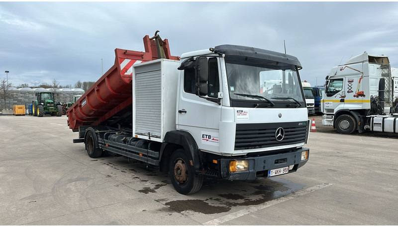 Mercedes-Benz SK 814 (BELGIAN TRUCK / HOOK / PERFECT CONDITION !!! / WITH CONTAINER / 363000 KM !!!! ) - Hook lift: gambar 4 Mercedes-Benz SK 814 (BELGIAN TRUCK / HOOK / PERFECT CONDITION !!! / WITH CONTAINER / 363000 KM !!!! ) - Hook lift: gambar 4