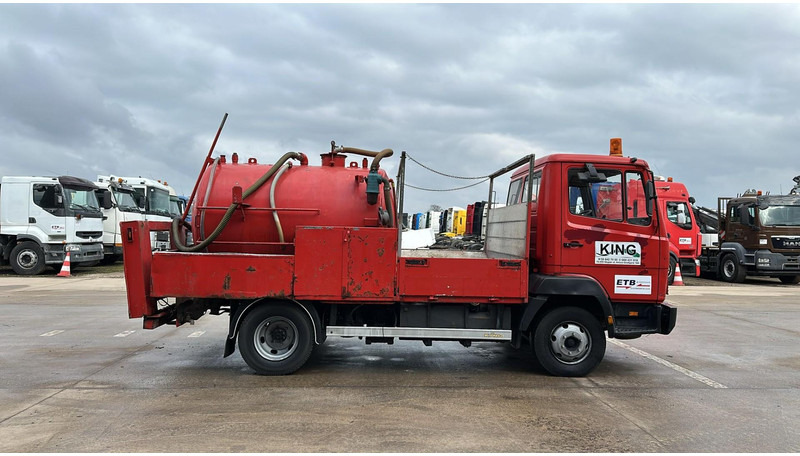 Mercedes-Benz SK 814 (VIDANGEUR / VACUUM / AUXILAIRY / SPER / STEEL SUSP. / LAMES) - Truk vakum: gambar 4 Mercedes-Benz SK 814 (VIDANGEUR / VACUUM / AUXILAIRY / SPER / STEEL SUSP. / LAMES) - Truk vakum: gambar 4