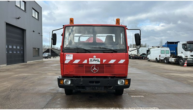 Mercedes-Benz SK 814 (VIDANGEUR / VACUUM / AUXILAIRY / SPER / STEEL SUSP. / LAMES) - Truk vakum: gambar 2 Mercedes-Benz SK 814 (VIDANGEUR / VACUUM / AUXILAIRY / SPER / STEEL SUSP. / LAMES) - Truk vakum: gambar 2