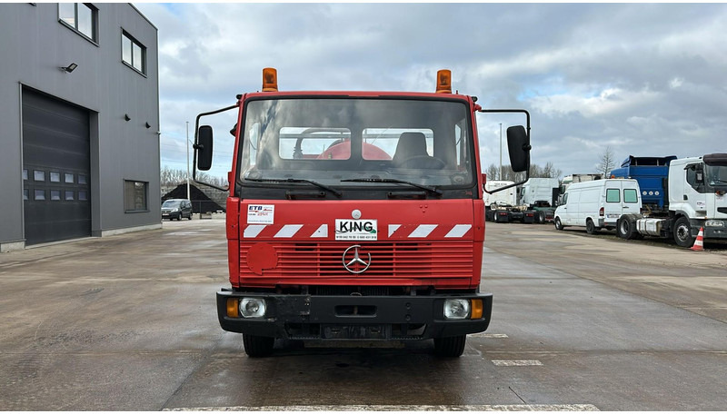 Mercedes-Benz SK 814 (VIDANGEUR / VACUUM / AUXILAIRY / SPER / STEEL SUSP. / LAMES) - Truk vakum: gambar 2 Mercedes-Benz SK 814 (VIDANGEUR / VACUUM / AUXILAIRY / SPER / STEEL SUSP. / LAMES) - Truk vakum: gambar 2