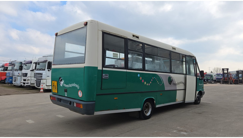 Mercedes-Benz Vario 614 (BELGIAN BUS / 34 SEATS / MANUAL PUMP / LAMES / STEEL SUSP.) - Bus kota: gambar 5 Mercedes-Benz Vario 614 (BELGIAN BUS / 34 SEATS / MANUAL PUMP / LAMES / STEEL SUSP.) - Bus kota: gambar 5