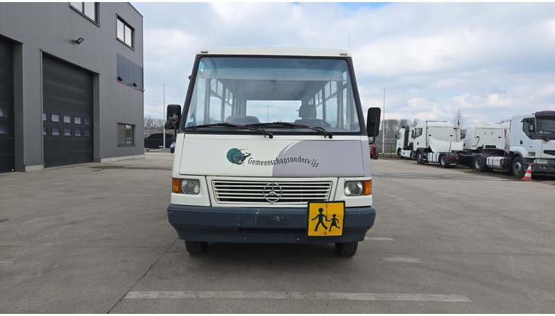Mercedes-Benz Vario 614 (BELGIAN BUS / 34 SEATS / MANUAL PUMP / LAMES / STEEL SUSP.) - Bus kota: gambar 3 Mercedes-Benz Vario 614 (BELGIAN BUS / 34 SEATS / MANUAL PUMP / LAMES / STEEL SUSP.) - Bus kota: gambar 3
