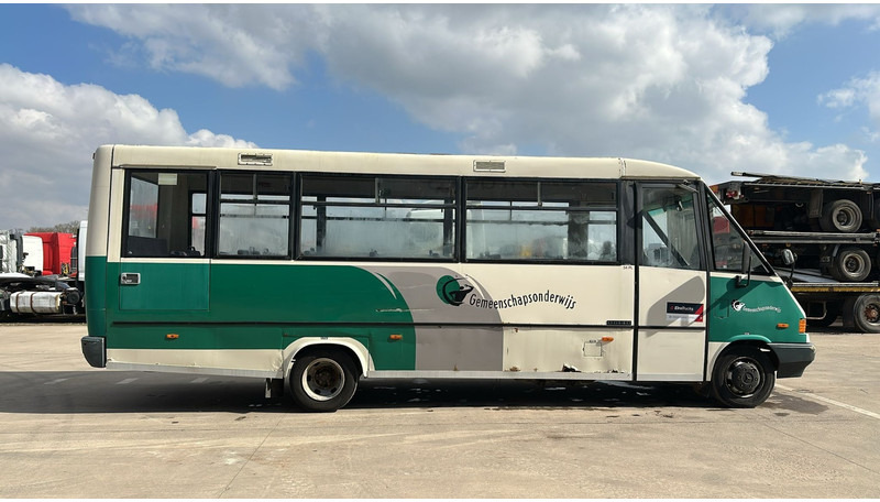 Mercedes-Benz Vario 614 (BELGIAN BUS / MANUAL PUMP / POMPE MANUELLE / BOITE MANUELLE / LAMES) - Bus kota: gambar 4 Mercedes-Benz Vario 614 (BELGIAN BUS / MANUAL PUMP / POMPE MANUELLE / BOITE MANUELLE / LAMES) - Bus kota: gambar 4