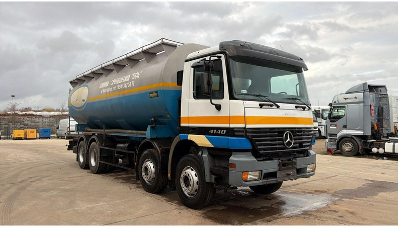 Mercedes-Benz actros 4140 (8X4 / EPS / CHASSIS 8M LONGEUR !! / GRAND PONT / LAMES / FREINS TAMBOURS / MP1) - Truk sasis: gambar 2 Mercedes-Benz actros 4140 (8X4 / EPS / CHASSIS 8M LONGEUR !! / GRAND PONT / LAMES / FREINS TAMBOURS / MP1) - Truk sasis: gambar 2