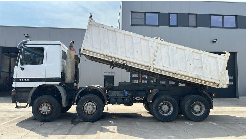 Truk jungkit Mercedes-Benz actros 4140 (8X8 / BOITE MANUELLE / MANUAL GEARBOX / LAMES / GRAND PONT / BIG AXLE): gambar 10