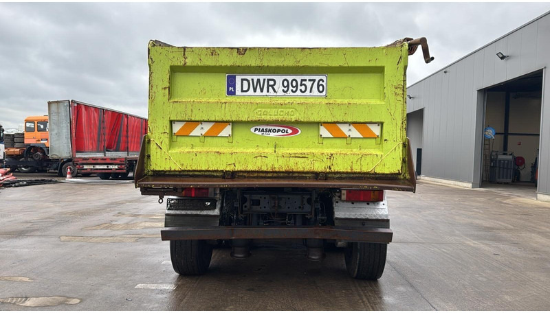 Renault KERAX 420 (10X4 / 43 TONNES !! / LAMES / GRAND PONT / STEEL SUSP. / MANUAL GEARBOX / BOITE MANUELLE) - Truk jungkit: gambar 5 Renault KERAX 420 (10X4 / 43 TONNES !! / LAMES / GRAND PONT / STEEL SUSP. / MANUAL GEARBOX / BOITE MANUELLE) - Truk jungkit: gambar 5