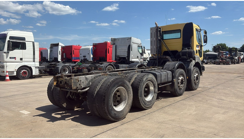 Renault KERAX 420 (BOITE MANUELLE / 8X4 / LAMES / MANUAL GEARBOX) - Truk sasis: gambar 5 Renault KERAX 420 (BOITE MANUELLE / 8X4 / LAMES / MANUAL GEARBOX) - Truk sasis: gambar 5