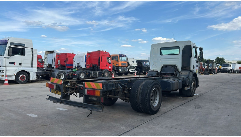 Renault PREMIUM 260 (CAMION FRANCAIS / LAMES / STEEL SUSP. / BOITE MANUELLE / POMPE MANUELLE) - Truk sasis: gambar 4 Renault PREMIUM 260 (CAMION FRANCAIS / LAMES / STEEL SUSP. / BOITE MANUELLE / POMPE MANUELLE) - Truk sasis: gambar 4