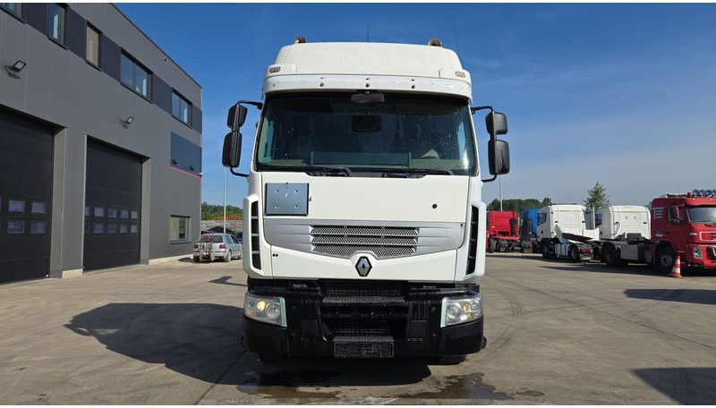 Renault Premium 450 DXI (BOITE MANUELLE / MANUAL GEARBOX / 6X2 / LAMES DEVANT) - Truk sasis: gambar 2 Renault Premium 450 DXI (BOITE MANUELLE / MANUAL GEARBOX / 6X2 / LAMES DEVANT) - Truk sasis: gambar 2