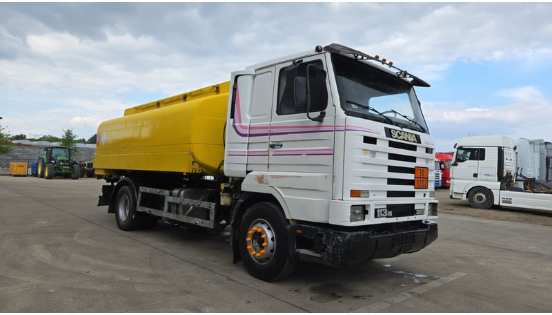 Scania 113-360 (13500L / POMPE MANUELLE / MANUAL PUMP / TOP CONDITION / WITH PUMP + COUNTER !!) - Truk tangki: gambar 3 Scania 113-360 (13500L / POMPE MANUELLE / MANUAL PUMP / TOP CONDITION / WITH PUMP + COUNTER !!) - Truk tangki: gambar 3