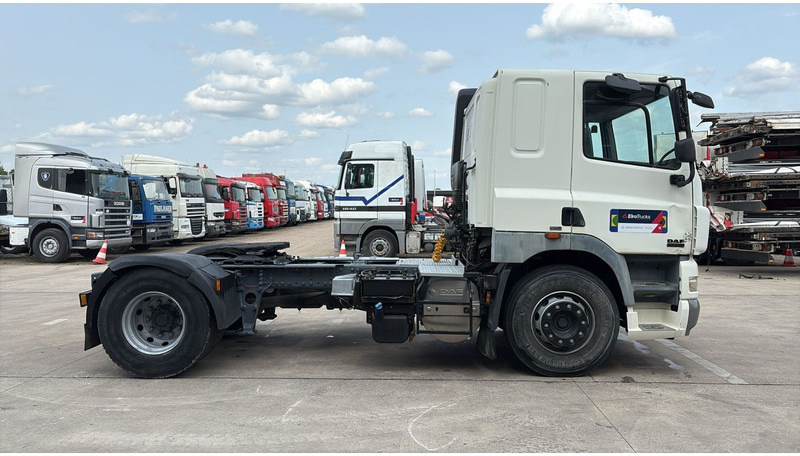 DAF 85 CF 410 (LOW CABIN / PETIT CABINE / TRES PROPRE / CLEAN CONDITION) - Tractor head: gambar 4 DAF 85 CF 410 (LOW CABIN / PETIT CABINE / TRES PROPRE / CLEAN CONDITION) - Tractor head: gambar 4