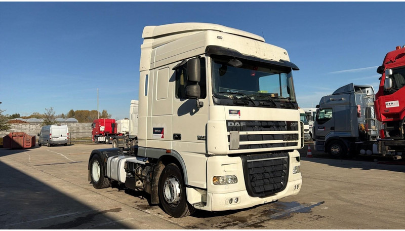 DAF XF 105.460 (BOITE MANUELLE / MANUAL GEARBOX) - Tractor head: gambar 3 DAF XF 105.460 (BOITE MANUELLE / MANUAL GEARBOX) - Tractor head: gambar 3