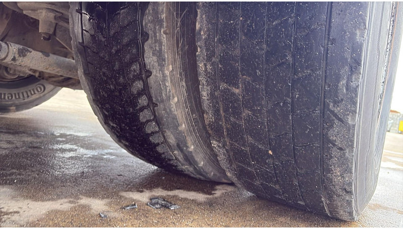 Tractor head DAF XF 105.460 (GOOD CONDITION / BONNE ETAT): gambar 14 Tractor head DAF XF 105.460 (GOOD CONDITION / BONNE ETAT): gambar 14