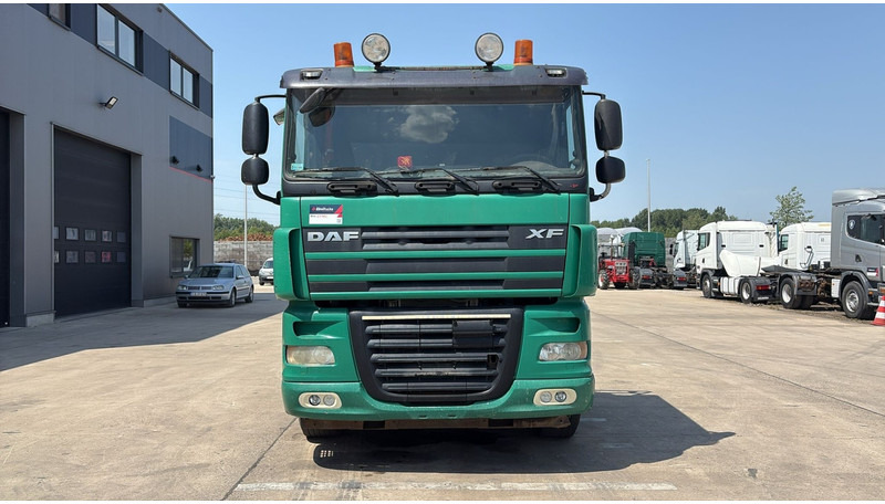 DAF XF 105.510 (6X4 / BIG AXLE / GRAND PONT / 2 PONTS / TRES PROPRE / CLEAN CONDITION) - Tractor head: gambar 2 DAF XF 105.510 (6X4 / BIG AXLE / GRAND PONT / 2 PONTS / TRES PROPRE / CLEAN CONDITION) - Tractor head: gambar 2
