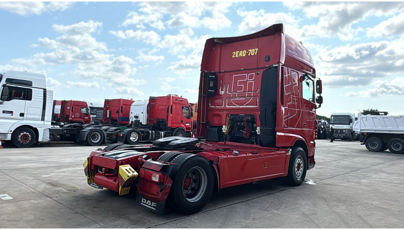 DAF XF 440 (BELGIAN TRUCK / PERFECT CONDITION / VERY CLEAN / 2 TANKS / AIRCO) - Tractor head: gambar 5 DAF XF 440 (BELGIAN TRUCK / PERFECT CONDITION / VERY CLEAN / 2 TANKS / AIRCO) - Tractor head: gambar 5