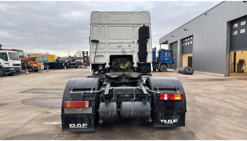 DAF XF 95.380 (EURO 2 / MANUAL GEARBOX / BOITE MANUELLE / TRES PROPRE / CLEAN TRUCK) - Tractor head: gambar 5 DAF XF 95.380 (EURO 2 / MANUAL GEARBOX / BOITE MANUELLE / TRES PROPRE / CLEAN TRUCK) - Tractor head: gambar 5
