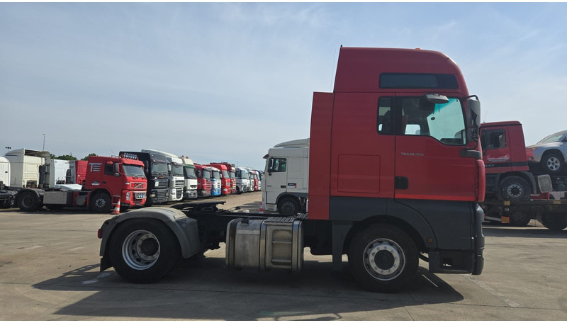 MAN TGA 18.390 (BOITE MANUELLE / MANUAL GEARBOX / PTO / POMPE HYDRAULIQUE) - Tractor head: gambar 4 MAN TGA 18.390 (BOITE MANUELLE / MANUAL GEARBOX / PTO / POMPE HYDRAULIQUE) - Tractor head: gambar 4