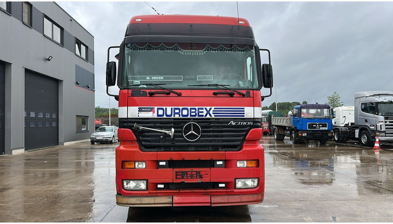 Mercedes-Benz Actros 1840 (EPS / GRAND PONT / V6 / BIG AXLE / 3 PEDALES) - Tractor head: gambar 2 Mercedes-Benz Actros 1840 (EPS / GRAND PONT / V6 / BIG AXLE / 3 PEDALES) - Tractor head: gambar 2