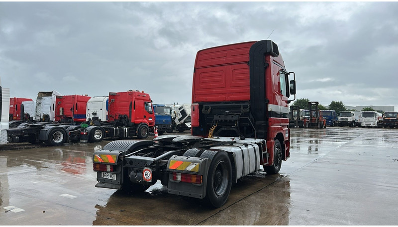 Mercedes-Benz Actros 1840 (EPS / GRAND PONT / V6 / BIG AXLE / 3 PEDALES) - Tractor head: gambar 5 Mercedes-Benz Actros 1840 (EPS / GRAND PONT / V6 / BIG AXLE / 3 PEDALES) - Tractor head: gambar 5