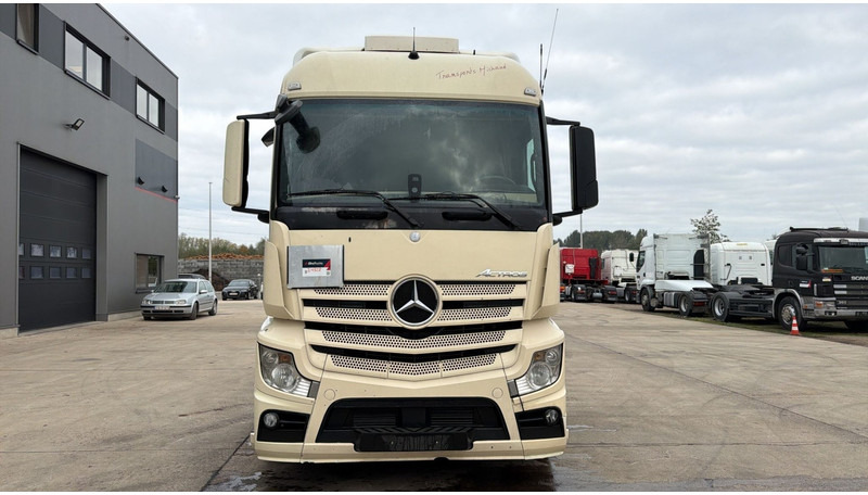 Mercedes-Benz Actros 1845 (PERFECT CONDITION / EURO 5) - Tractor head: gambar 3 Mercedes-Benz Actros 1845 (PERFECT CONDITION / EURO 5) - Tractor head: gambar 3