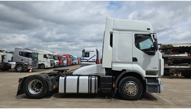 Renault Premium 460 DXI (2 TANKS / AIRCO / CLEAN / PROPRE) - Tractor head: gambar 4 Renault Premium 460 DXI (2 TANKS / AIRCO / CLEAN / PROPRE) - Tractor head: gambar 4