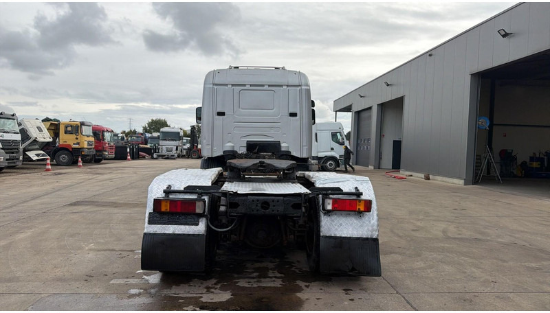 Scania R164-480 (RETARDER / BOITE MANUELLE / MANUAL GEARBOX / STEEL SUSP. / LAMES / V8) - Tractor head: gambar 5 Scania R164-480 (RETARDER / BOITE MANUELLE / MANUAL GEARBOX / STEEL SUSP. / LAMES / V8) - Tractor head: gambar 5