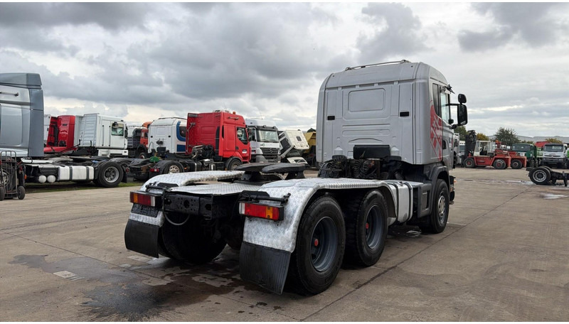Scania R164-480 (RETARDER / BOITE MANUELLE / MANUAL GEARBOX / STEEL SUSP. / LAMES / V8) - Tractor head: gambar 4 Scania R164-480 (RETARDER / BOITE MANUELLE / MANUAL GEARBOX / STEEL SUSP. / LAMES / V8) - Tractor head: gambar 4