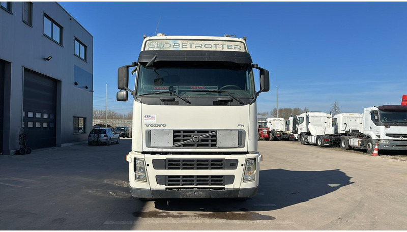 Volvo FH 440 (GOOD CONDITION / BONNE ETAT) - Tractor head: gambar 2 Volvo FH 440 (GOOD CONDITION / BONNE ETAT) - Tractor head: gambar 2