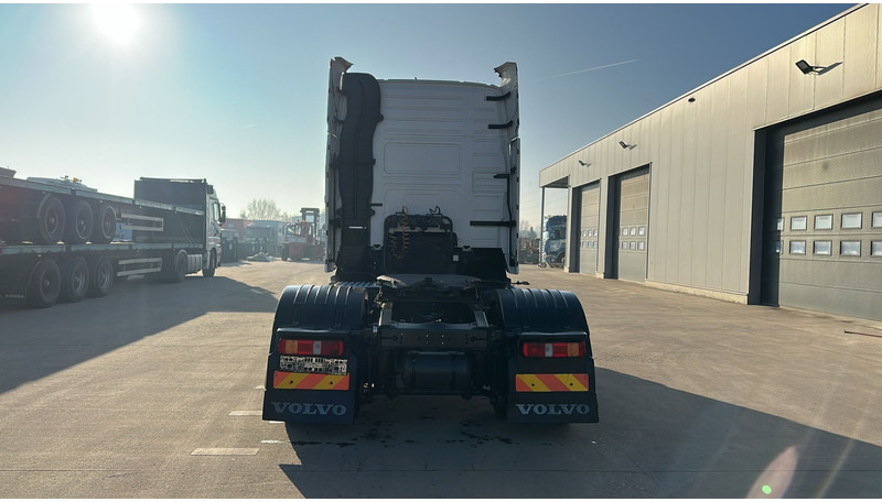 Volvo FH 460 (MANUAL GEARBOX / VERY CLEAN !!! / GOOD TYRES / TOP CONDITION) - Tractor head: gambar 5 Volvo FH 460 (MANUAL GEARBOX / VERY CLEAN !!! / GOOD TYRES / TOP CONDITION) - Tractor head: gambar 5