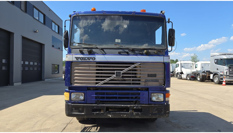 Volvo F 12 - 360 (FULL STEEL SUSPENSION / MANUAL PUMP / SUSP. LAMES / 6X2) - Truk sasis: gambar 2 Volvo F 12 - 360 (FULL STEEL SUSPENSION / MANUAL PUMP / SUSP. LAMES / 6X2) - Truk sasis: gambar 2