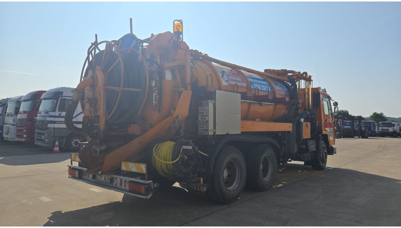 Volvo FL 10 - 320 (10500L + 1500L / 10 TYRES FULL STEEL / HIGH PRESSURE + VACUUM / POMPE MANUELLE / MANUAL PUMP) - Truk vakum: gambar 5 Volvo FL 10 - 320 (10500L + 1500L / 10 TYRES FULL STEEL / HIGH PRESSURE + VACUUM / POMPE MANUELLE / MANUAL PUMP) - Truk vakum: gambar 5