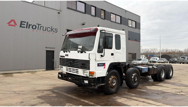 Volvo FL 10 - 320 (POMPE MANUELLE / MANUAL PUMP / LAMES / STEEL SUSP. / 8X4) - Truk sasis: gambar 1 Volvo FL 10 - 320 (POMPE MANUELLE / MANUAL PUMP / LAMES / STEEL SUSP. / 8X4) - Truk sasis: gambar 1