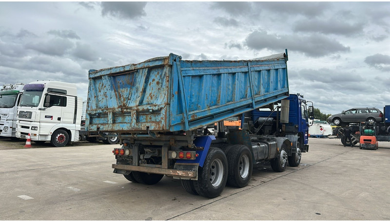Volvo FL 12.380 (8X4 /STEEL SUSP. / BOITE MANUELLE / MANUAL GEARBOX) - Truk jungkit: gambar 4 Volvo FL 12.380 (8X4 /STEEL SUSP. / BOITE MANUELLE / MANUAL GEARBOX) - Truk jungkit: gambar 4