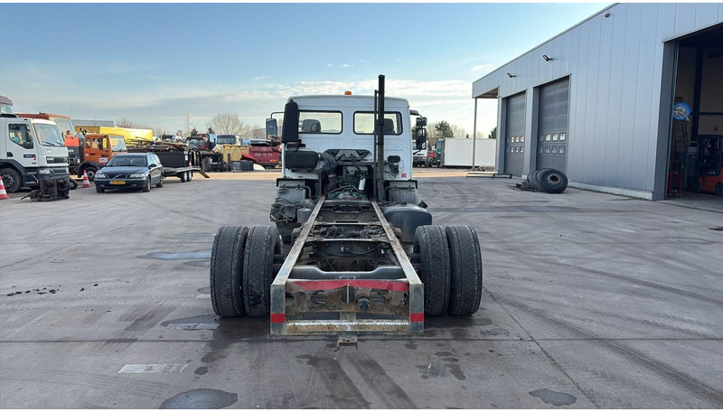 Volvo FL 220 (BELGIAN TRUCK / BOITE MANUELLE / MANUAL GEARBOX) - Truk sasis: gambar 5 Volvo FL 220 (BELGIAN TRUCK / BOITE MANUELLE / MANUAL GEARBOX) - Truk sasis: gambar 5