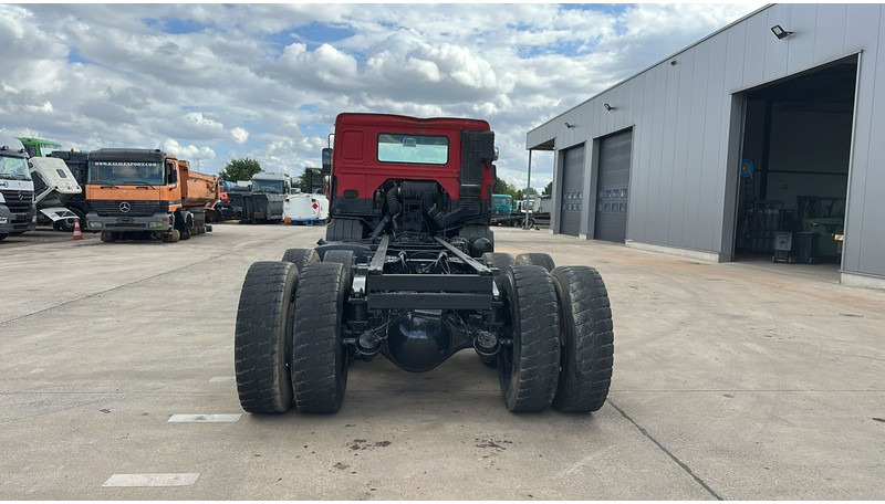 Volvo FL 7 - 260 (6X4 / LAMES / POMPE MANUELLE / MANUAL PUMP / STEEL SUSP.) - Truk sasis: gambar 5 Volvo FL 7 - 260 (6X4 / LAMES / POMPE MANUELLE / MANUAL PUMP / STEEL SUSP.) - Truk sasis: gambar 5