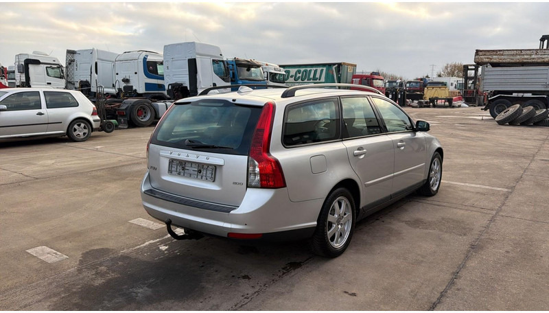 Volvo V50 (BELGIAN CAR / AIRCO / AUTOMATIC GEARBOX / EURO 5) - Mobil: gambar 5 Volvo V50 (BELGIAN CAR / AIRCO / AUTOMATIC GEARBOX / EURO 5) - Mobil: gambar 5
