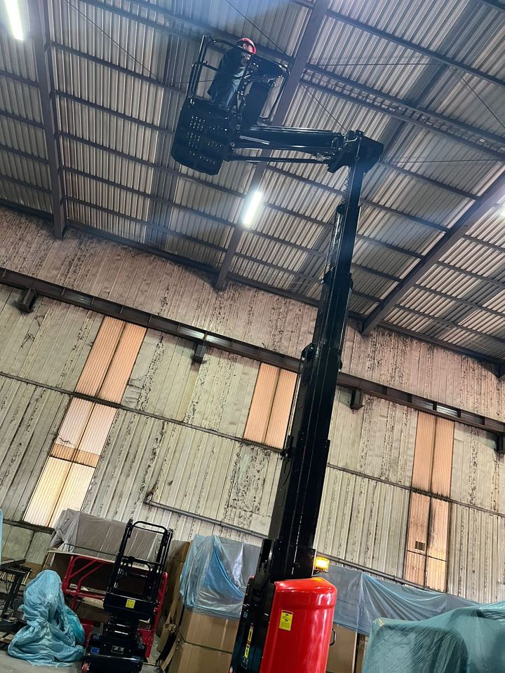GALEN Vertical Mast Lift with Jib - Lift tiang vertikal: gambar 2 GALEN Vertical Mast Lift with Jib - Lift tiang vertikal: gambar 2