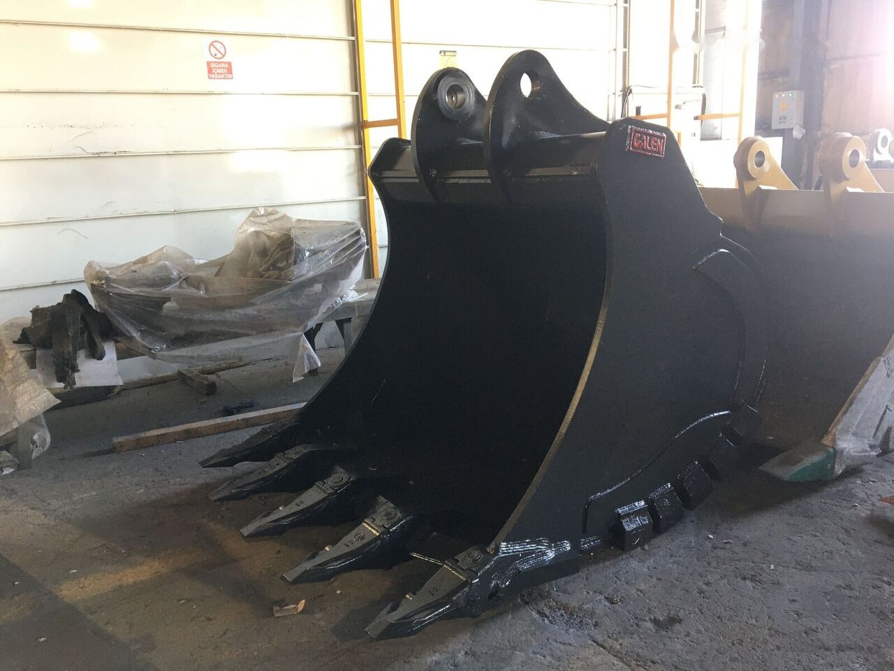 Komatsu PC350 Rock Bucket - Ember ekskavator: gambar 4 Komatsu PC350 Rock Bucket - Ember ekskavator: gambar 4