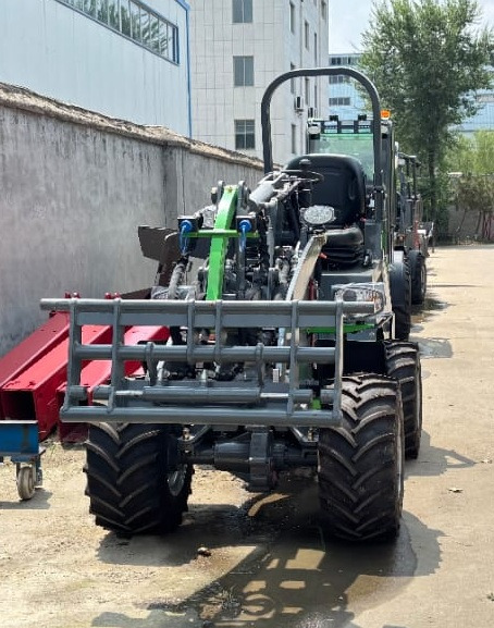 WCM -L1812 - Wheel loader: gambar 5 WCM -L1812 - Wheel loader: gambar 5