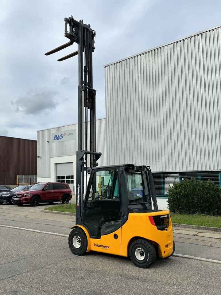 Jungheinrich DFG 430s 600DZ 3t Triplex 6m Zinkenverst. Seiten - Forklift diesel: gambar 3 Jungheinrich DFG 430s 600DZ 3t Triplex 6m Zinkenverst. Seiten - Forklift diesel: gambar 3