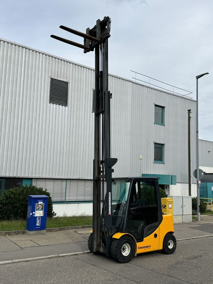 Jungheinrich DFG 430s 600DZ 3t Triplex 6m Zinkenverst. Seiten - Forklift diesel: gambar 2 Jungheinrich DFG 430s 600DZ 3t Triplex 6m Zinkenverst. Seiten - Forklift diesel: gambar 2