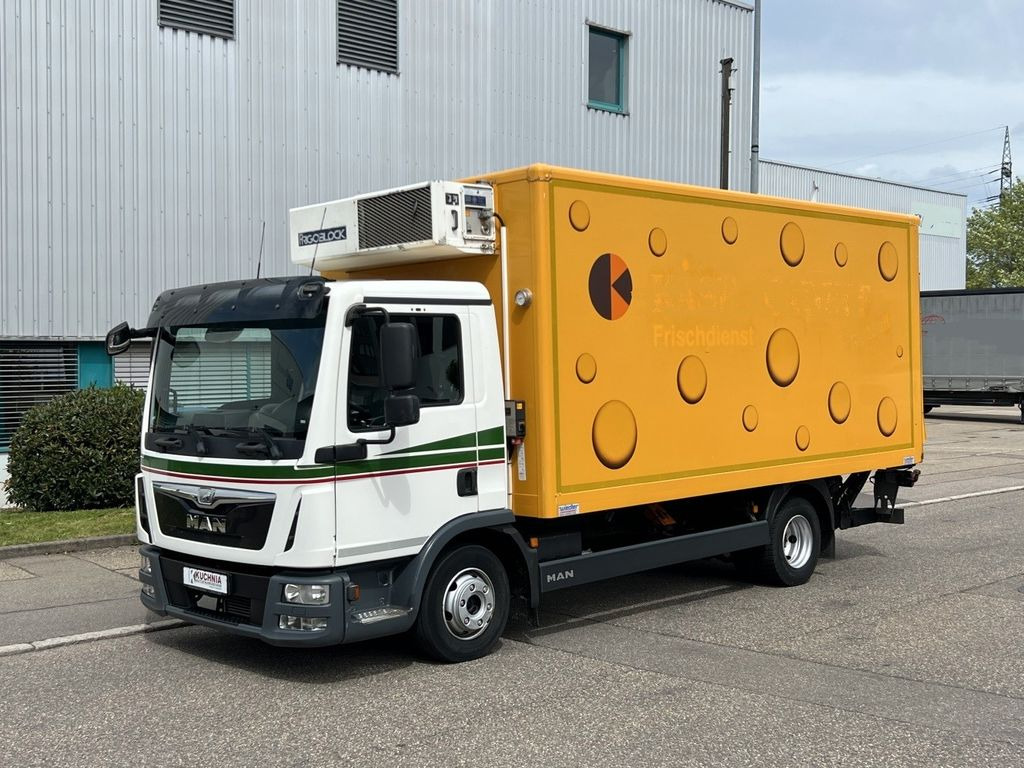 MAN TGL 8.220 Kühlkoffer 5,26m LBW Klima Luftgef. MAN TGL 8.220 Kühlkoffer 5,26m LBW Klima Luftgef. - Van berpendingin: gambar 3 MAN TGL 8.220 Kühlkoffer 5,26m LBW Klima Luftgef. MAN TGL 8.220 Kühlkoffer 5,26m LBW Klima Luftgef. - Van berpendingin: gambar 3