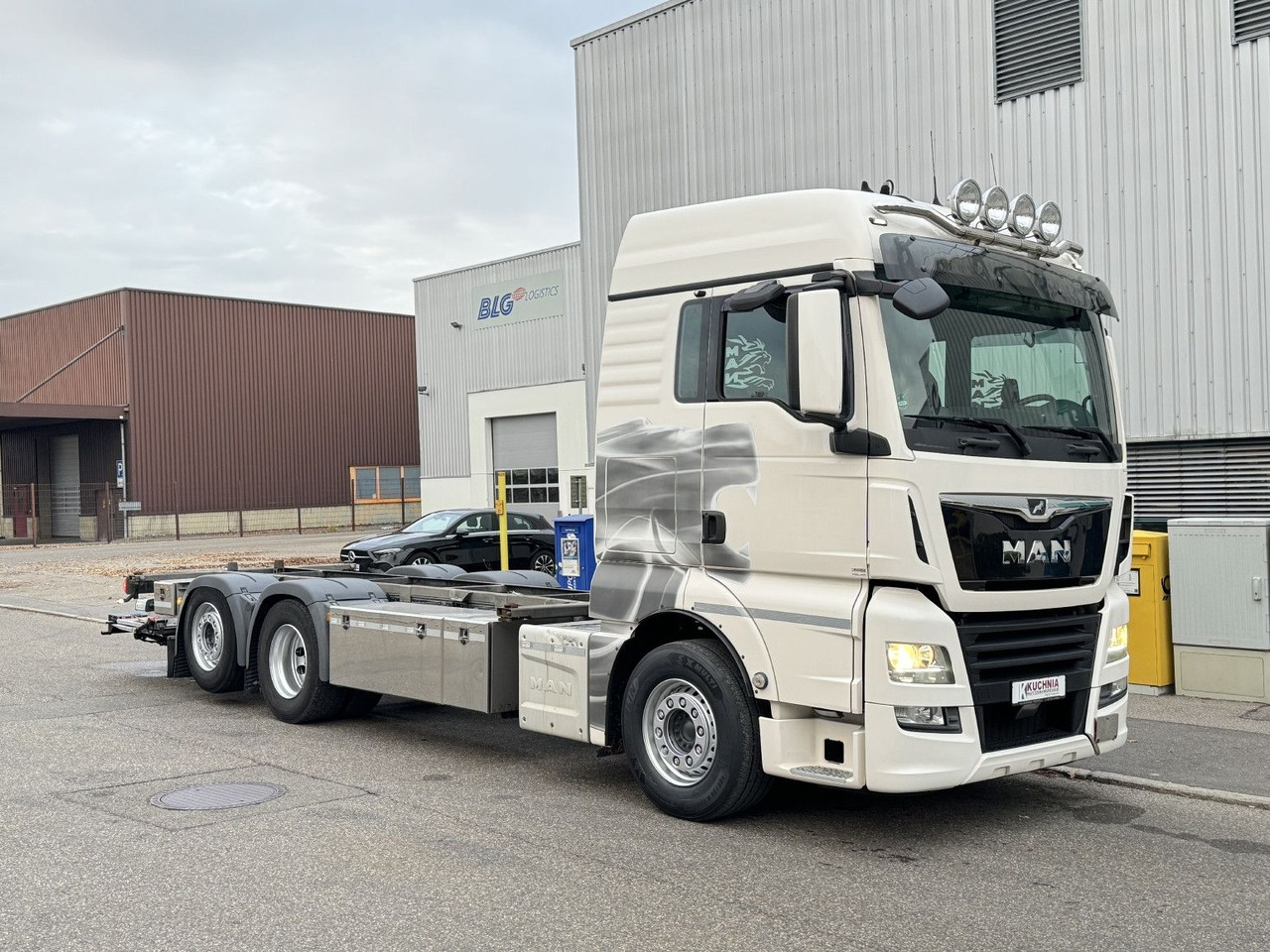 MAN TGX 26.500 XLX Lenkachse BDF 7,15-7,45 u-LBW 2t - Pengangkut kontainer/ Container truck: gambar 5 MAN TGX 26.500 XLX Lenkachse BDF 7,15-7,45 u-LBW 2t - Pengangkut kontainer/ Container truck: gambar 5