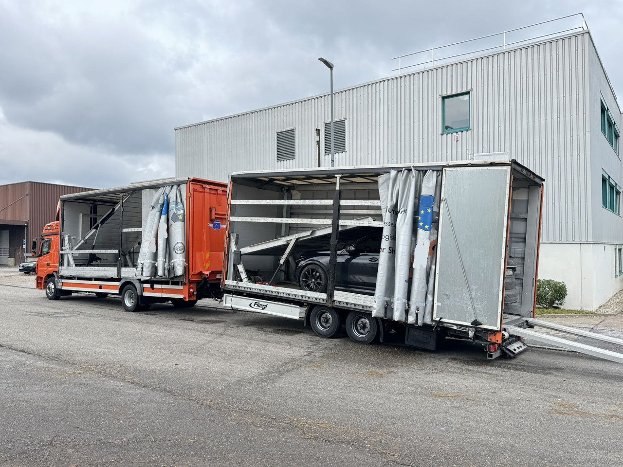 Mercedes-Benz Atego 1530 LL + Anhänger Doppelstock LBW Plane - Truk pengangkut mobil: gambar 2 Mercedes-Benz Atego 1530 LL + Anhänger Doppelstock LBW Plane - Truk pengangkut mobil: gambar 2