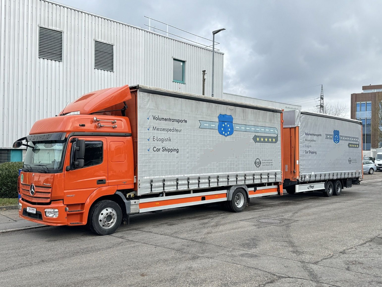 Mercedes-Benz Atego 1530 LL + Anhänger Doppelstock LBW Plane - Truk pengangkut mobil: gambar 4 Mercedes-Benz Atego 1530 LL + Anhänger Doppelstock LBW Plane - Truk pengangkut mobil: gambar 4