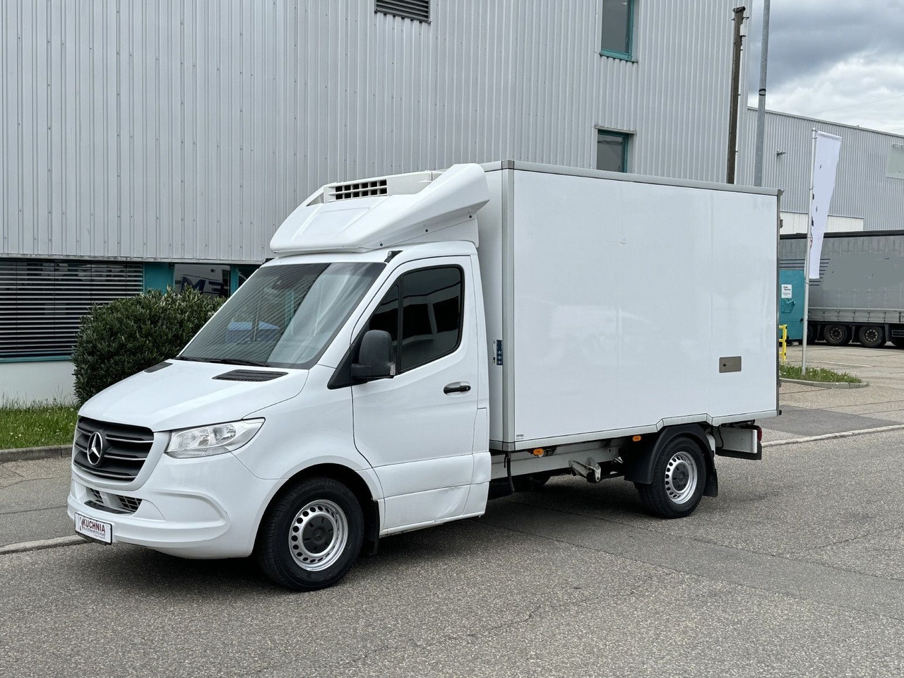Mercedes-Benz Sprinter 316 Tiefkühl 3,3m TK V-500 MAX Luftgef. - Van berpendingin: gambar 3 Mercedes-Benz Sprinter 316 Tiefkühl 3,3m TK V-500 MAX Luftgef. - Van berpendingin: gambar 3