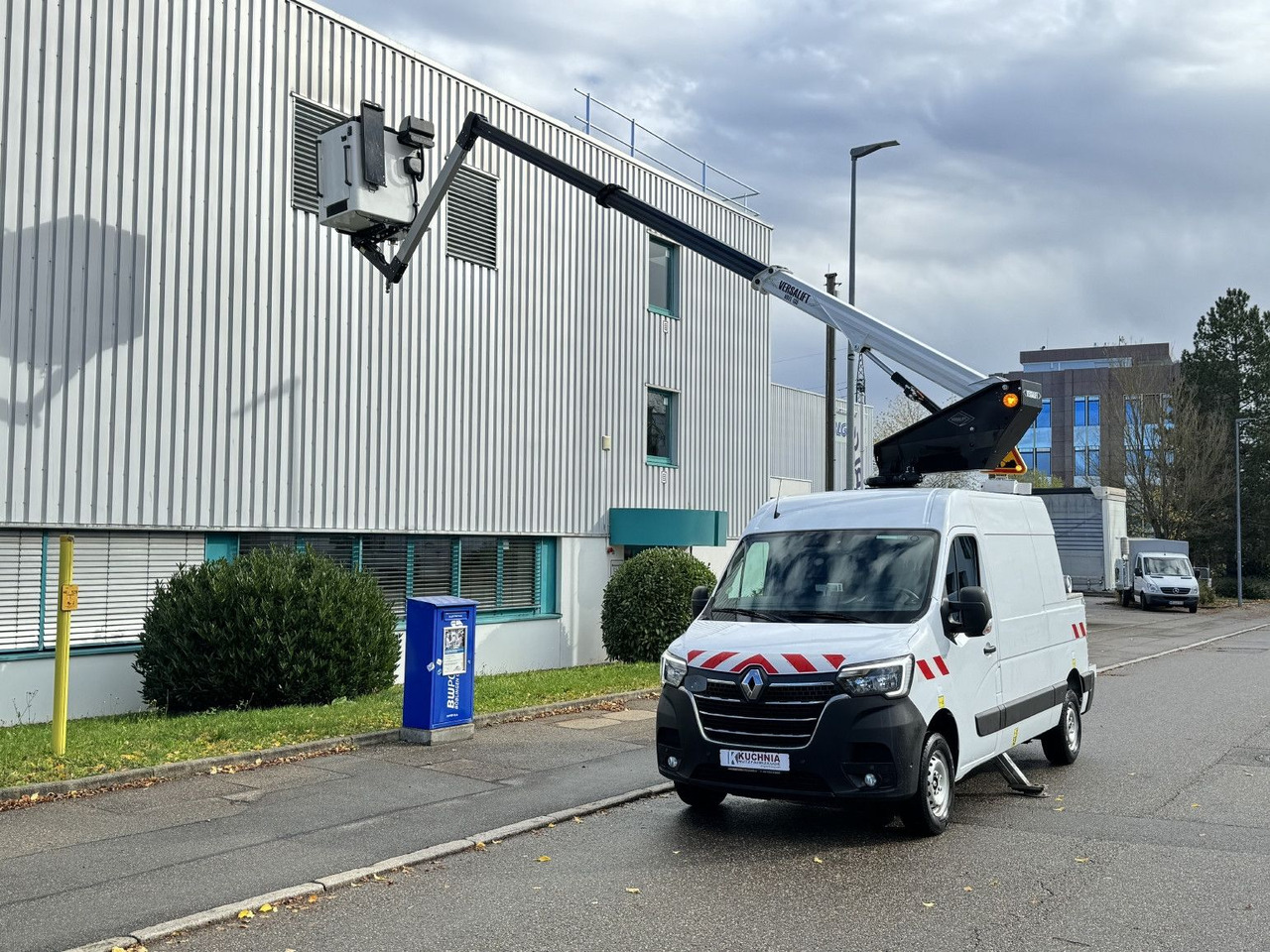 Renault MASTER Versalift VDTL 135 C, 14m 230kg Abstützun - Platform udara yang dipasang di truk: gambar 3 Renault MASTER Versalift VDTL 135 C, 14m 230kg Abstützun - Platform udara yang dipasang di truk: gambar 3